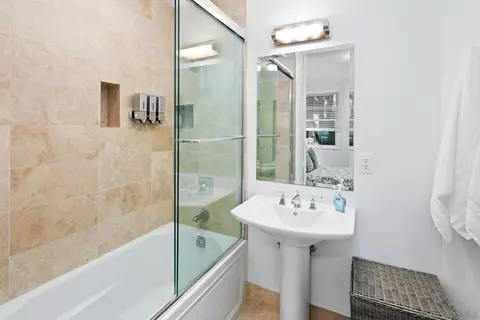 Bath - 141 Orange Ave #203, Coronado, CA 92118 photo 5 of 5