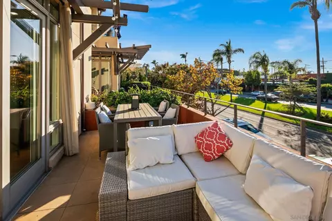 Exterior - 141 Orange Ave #203, Coronado, CA 92118 photo 2 of 5