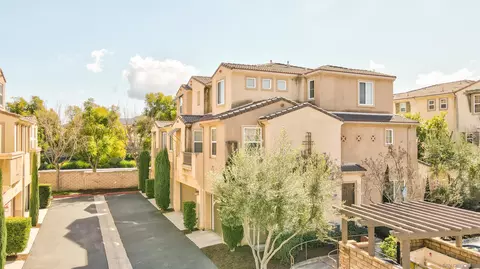Exterior - 31185 Black Maple Dr, Temecula, CA 92592 photo 3 of 4