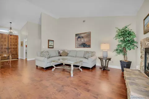 2091 Winamar, Escondido, CA 92029 photo 3