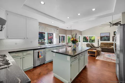 2091 Winamar, Escondido, CA 92029 photo 6