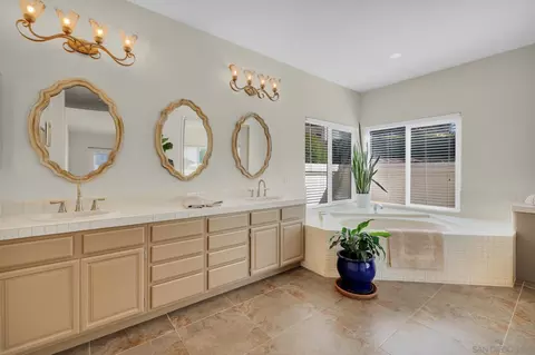 2091 Winamar, Escondido, CA 92029 photo 18