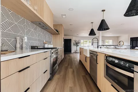 Kitchen - 159 N Westwind Dr, El Cajon, CA 92020 photo 5 of 9