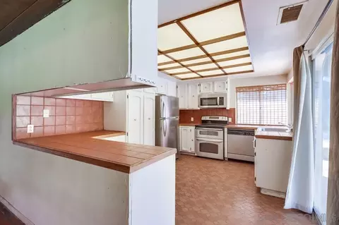 Kitchen - 13207 Idyl, Lakeside, CA 92040 photo 3 of 3