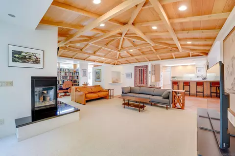 Living - 3186 Bremerton Pl, La Jolla, CA 92037 photo 3 of 3
