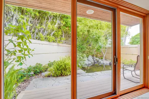 Entry Way - 3186 Bremerton Pl, La Jolla, CA 92037 photo 4 of 4