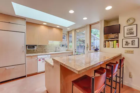 Kitchen - 3186 Bremerton Pl, La Jolla, CA 92037 photo 4 of 4