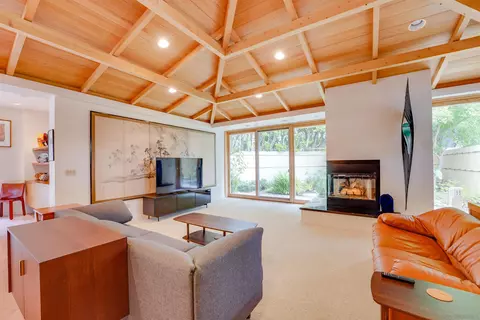 Living - 3186 Bremerton Pl, La Jolla, CA 92037 photo 2 of 3