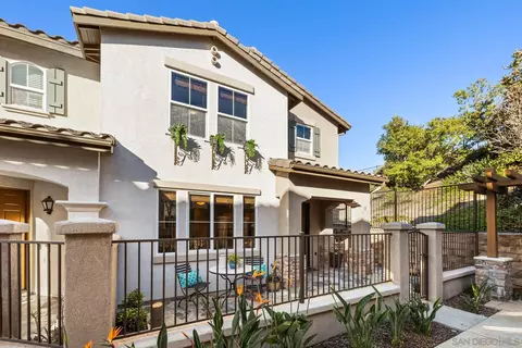 16953 New Rochelle Way #60, San Diego, CA 92127