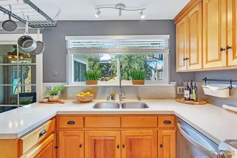 Kitchen - 12754 Robison Blvd, Poway, CA 92064 photo 2 of 2