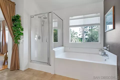Bath - 43046 Manchester Ct, Temecula, CA 92592 photo 4 of 5