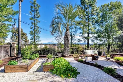 Exterior - 43046 Manchester Ct, Temecula, CA 92592 photo 7 of 13