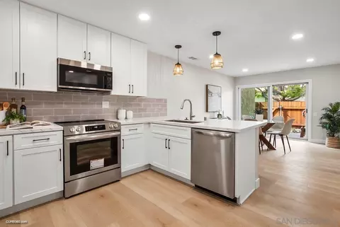 9772 Rimpark, San Diego, CA 92124