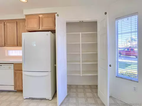 Kitchen - 2425 Larkspur, Alpine, CA 91901 photo 5 of 5
