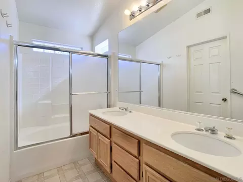 Bath - 2425 Larkspur, Alpine, CA 91901 photo 3 of 4