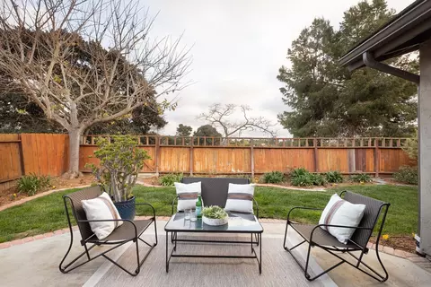 Exterior - 1759 Hill Top Ln, Encinitas, CA 92024 photo 5 of 9