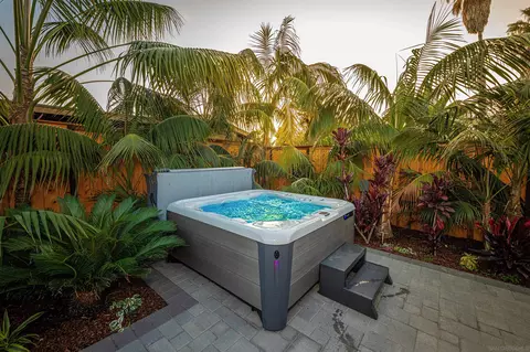 Exterior - 1011 San Andrade, Encinitas, CA 92024 photo 9 of 17