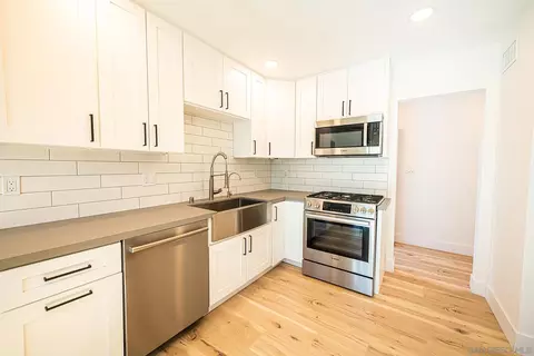 Kitchen - 1011 San Andrade, Encinitas, CA 92024 photo 2 of 2