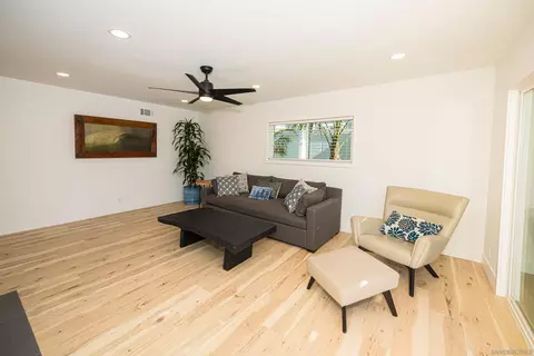 Living - 1011 San Andrade, Encinitas, CA 92024 photo 2 of 4