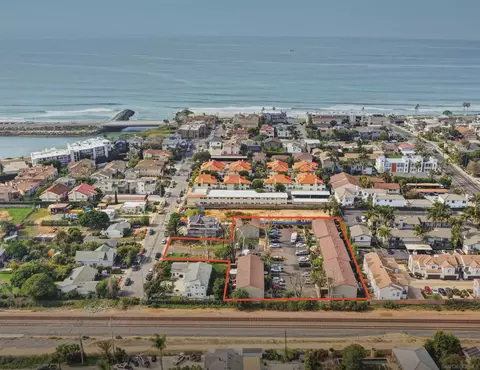 350-370 Chinquapin Ave, Carlsbad, CA 92008