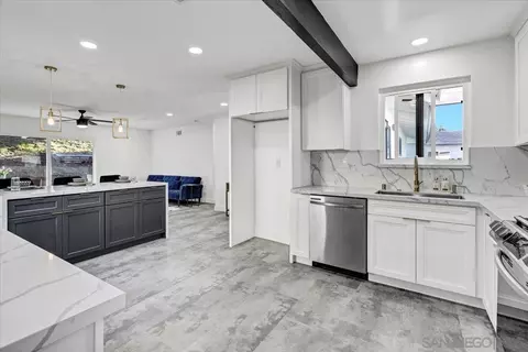 Kitchen - 12517 Metate Ln, Poway, CA 92064 photo 7 of 9