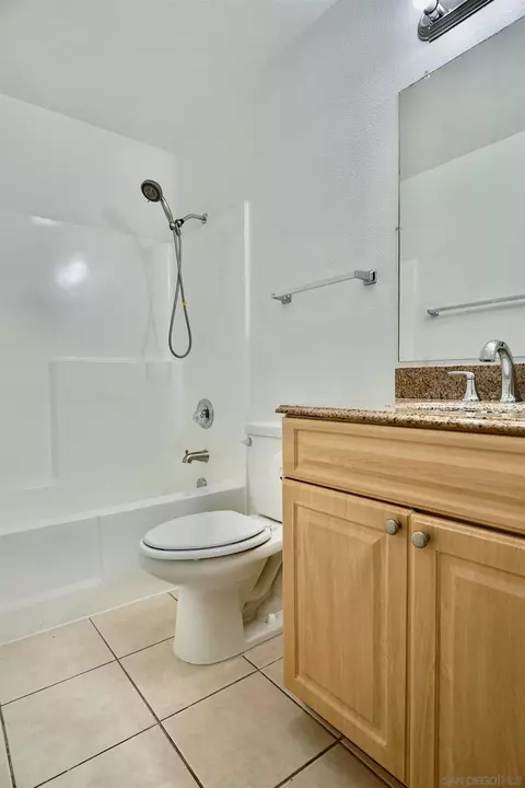 Bath - 1160 E Washington Ave #5, El Cajon, CA 92019 photo 5 of 5
