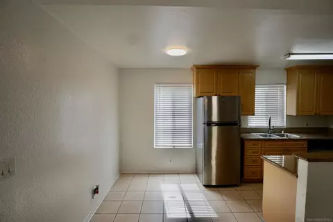 Kitchen - 1160 E Washington Ave #5, El Cajon, CA 92019 photo 1 of 2