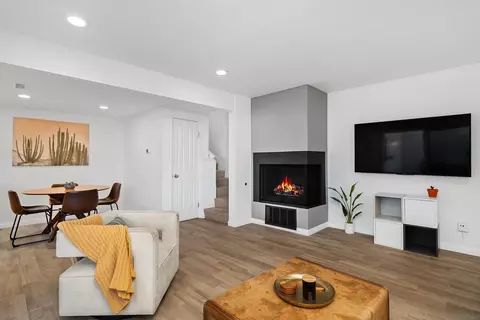 Living - 1230 Caminito Septimo, Cardiff By The Sea, CA 92007 photo 3 of 5