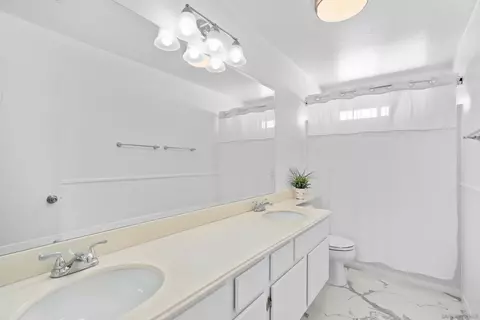 Bath - 2238 Brookhaven Pass, Vista, CA 92081 photo 5 of 5