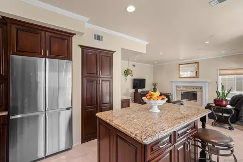 Kitchen - 2238 Brookhaven Pass, Vista, CA 92081 photo 3 of 5