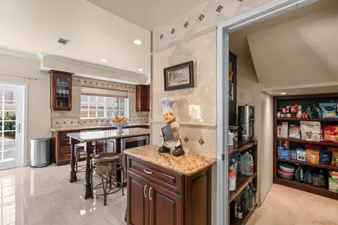 Kitchen - 2238 Brookhaven Pass, Vista, CA 92081 photo 5 of 5