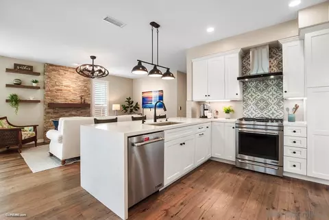 Kitchen - 12547 Eclipse Pl, San Diego, CA 92129 photo 4 of 5
