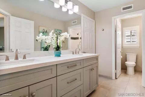 Bath - 12547 Eclipse Pl, San Diego, CA 92129 photo 4 of 4