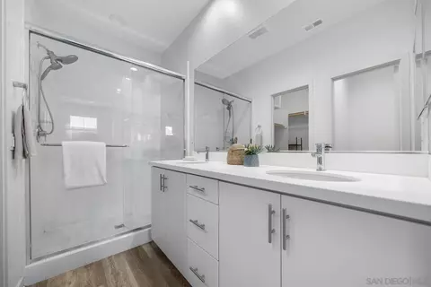 Bath - 2379 Element Way #2, Chula Vista, CA 91915 photo 2 of 3