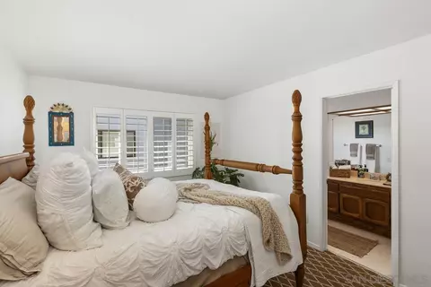Bedroom - 943 Intrepid Ct, Del Mar, CA 92014 photo 6 of 6