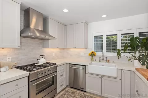 Kitchen - 943 Intrepid Ct, Del Mar, CA 92014 photo 3 of 5