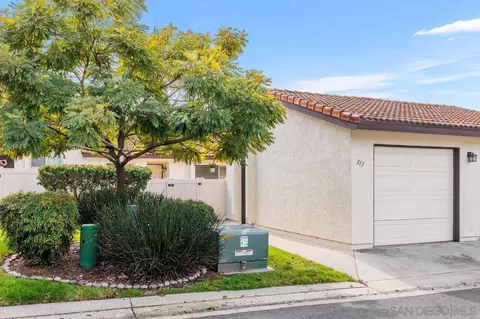 313 Harrisburg Dr, Encinitas, CA 92024