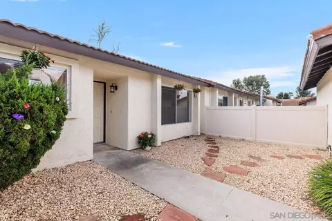 Exterior - 313 Harrisburg Dr, Encinitas, CA 92024 photo 5 of 10