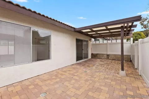 Exterior - 313 Harrisburg Dr, Encinitas, CA 92024 photo 7 of 10