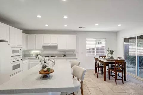 Kitchen - 41649 Monterey Pl, Temecula, CA 92591 photo 2 of 3