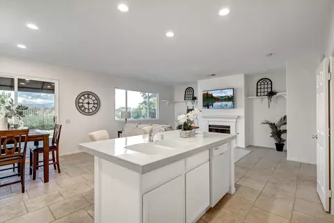 Kitchen - 41649 Monterey Pl, Temecula, CA 92591 photo 1 of 3