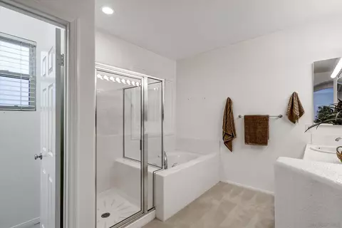 Bath - 41649 Monterey Pl, Temecula, CA 92591 photo 5 of 7
