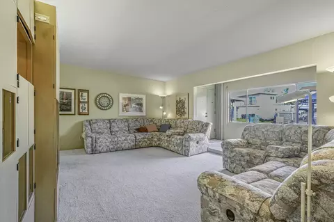 Living - 2124 Ildica Ct, Spring Valley, CA 91977 photo 2 of 4