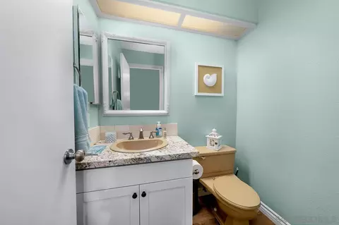 Bath - 1733 La Valhalla Pl, El Cajon, CA 92019 photo 1 of 3