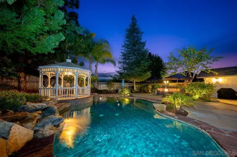 Exterior - 1733 La Valhalla Pl, El Cajon, CA 92019 photo 4 of 13