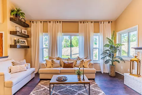 Living - 2468 Night Star Pl, Alpine, CA 91901 photo 1 of 5