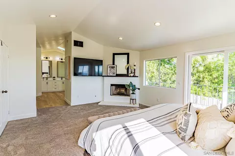 Bedroom - 2468 Night Star Pl, Alpine, CA 91901 photo 4 of 7
