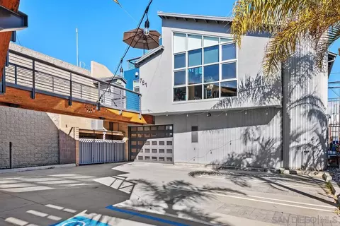 Exterior - 761 2nd St, Encinitas, CA 92024 photo 4 of 9