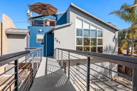 Exterior - 761 2nd St, Encinitas, CA 92024 photo 7 of 9