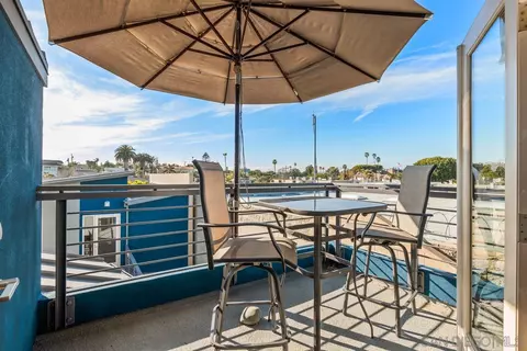 Exterior - 761 2nd St, Encinitas, CA 92024 photo 1 of 9